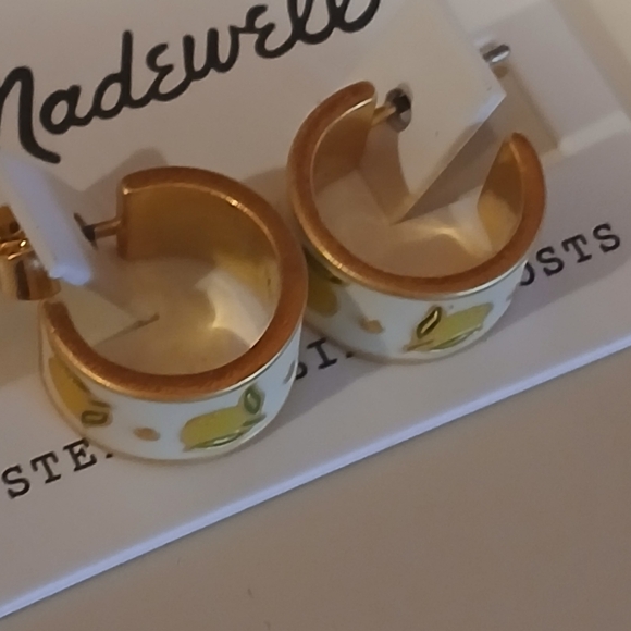 🍋Madewell 🍋Beautiful Enameled Lemon🍋 Huggie Post Earring - Picture 5 of 10